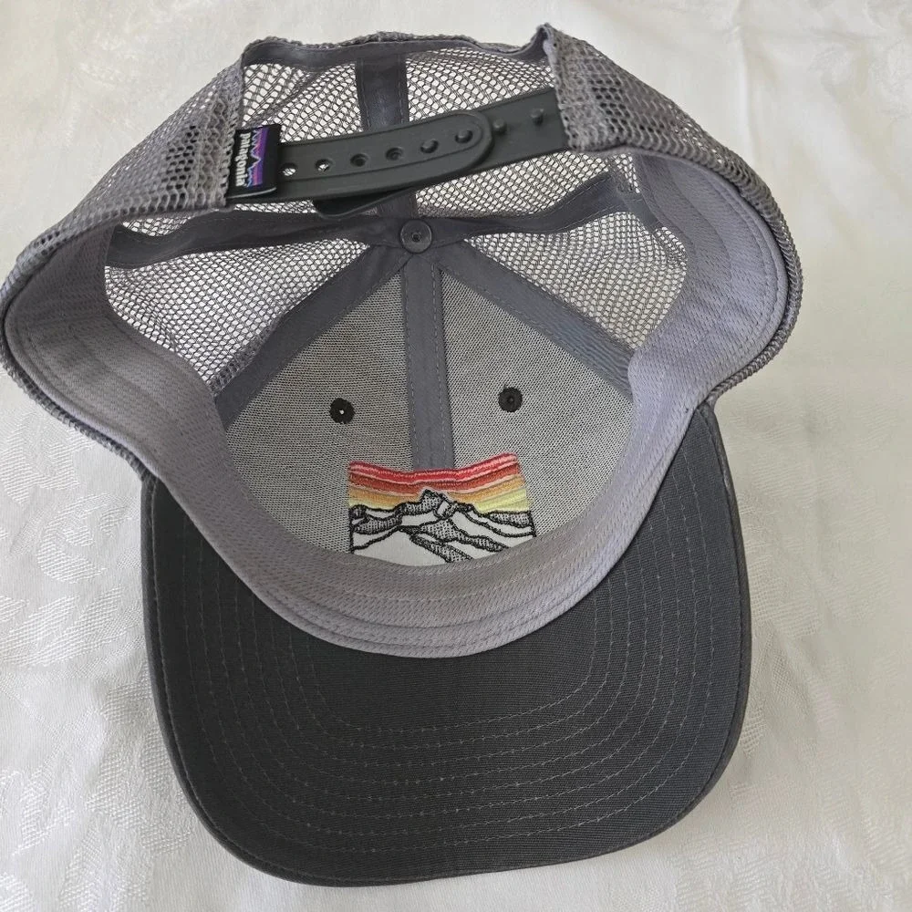 Patagonia‎ Gray Trucker Hat with Mountain Design - Picture 4 of 5